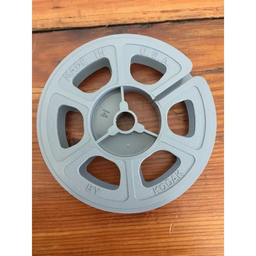 Vtg Lot of Brumberger Super 8mm Film Take Up Reels Canisters Industrial Era Case